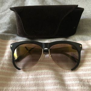 Tom Ford Sunglasses & Case Leona Model